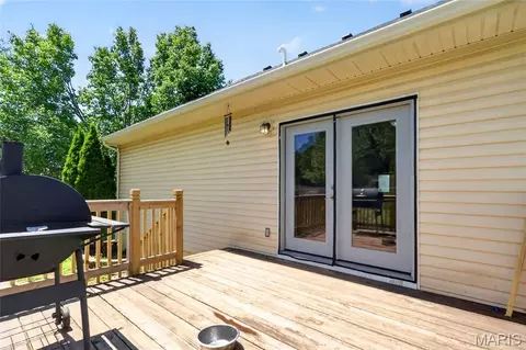 Exterior - 115 Birchtree Cir, Saint Robert, MO 65584 photo 4 of 8