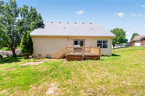 Exterior - 115 Birchtree Cir, Saint Robert, MO 65584 photo 6 of 8