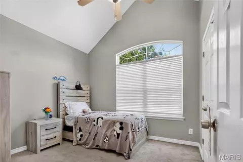 Bedroom - 115 Birchtree Cir, Saint Robert, MO 65584 photo 2 of 7