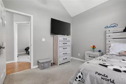 Bedroom - 115 Birchtree Cir, Saint Robert, MO 65584 photo 3 of 7
