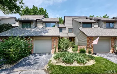 1755 Robin Knoll Ct, Saint Louis, MO 63146