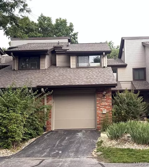 1755 Robin Knoll Ct, Saint Louis, MO 63146