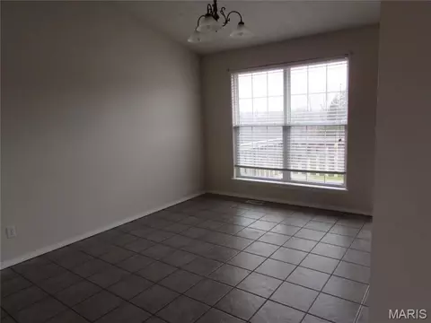 Living - 16910 Limestone Ln, Dixon, MO 65459 photo 3 of 4