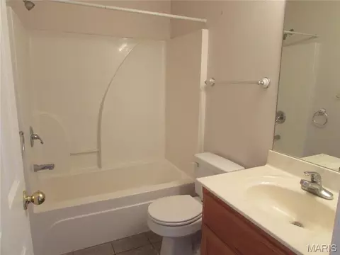 Bath - 16910 Limestone Ln, Dixon, MO 65459 photo 1 of 4