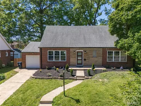 7356 Dorset Ave, Saint Louis, MO 63130
