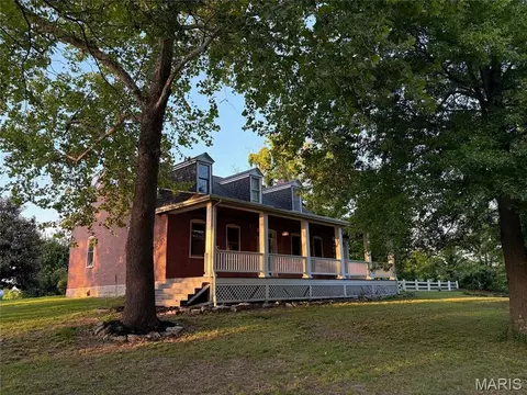 7637 Highway 100, Washington, MO 63090