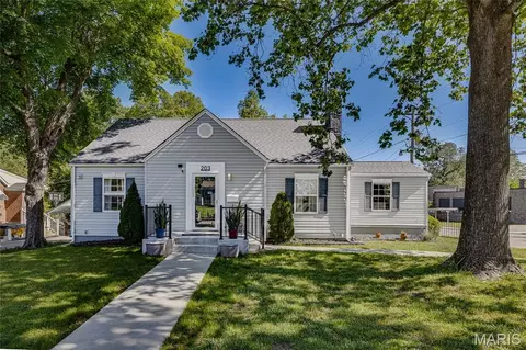 203 Boyce St, Farmington, MO 63640