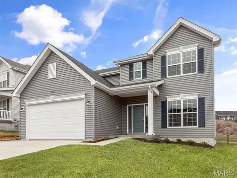 2312 Fernau Ct, Florissant, MO 63031