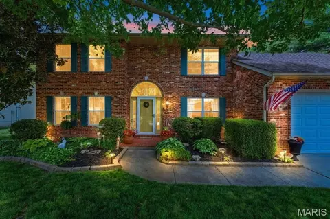 2241 Deer Springs Trl, Shiloh, IL 62221