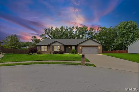 612 Wheatfield Rd, O'fallon, IL 62269