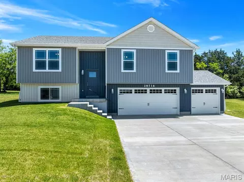 28716 Woodland Heights Dr, Warrenton, MO 63383