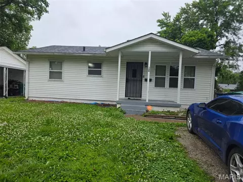 130 Saint Paul Dr, Cahokia, IL 62206