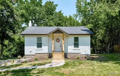 10635 Ridge Ave, Saint Louis, MO 63114