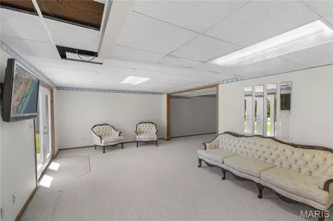 Living - 1681 Ridge Rd, Jackson, MO 63755 photo 5 of 5