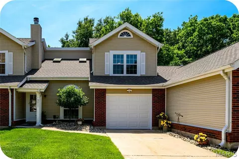 3111 Green Prairie Dr #3, St Peters, MO 63303