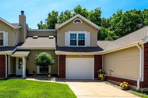 3111 Green Prairie Dr #3, St Peters, MO 63303