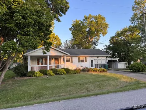 2800 S Carolina St, Louisiana, MO 63353