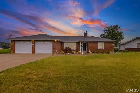 1202 Belleville St, Lebanon, IL 62254