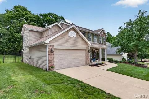 Exterior - 1342 Oak Borough Dr, Ballwin, MO 63021 photo 2 of 6