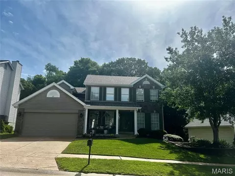 1342 Oak Borough Dr, Ballwin, MO 63021