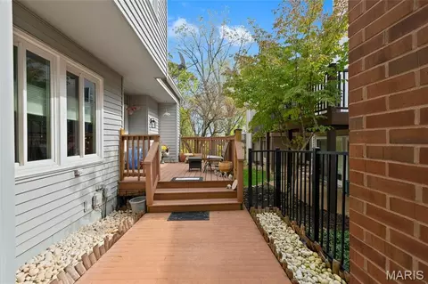 Exterior - 608 Highview Circle Dr, Ballwin, MO 63021 photo 3 of 7