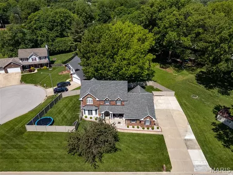 119 Jamie Lynn Dr, Glen Carbon, IL 62034