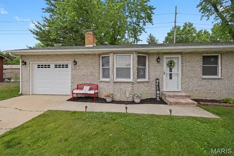 117 Stuart St, Bethalto, IL 62010