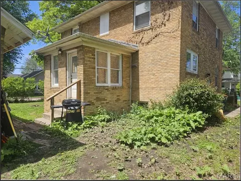 339 Pierce St, Macomb, IL 61455