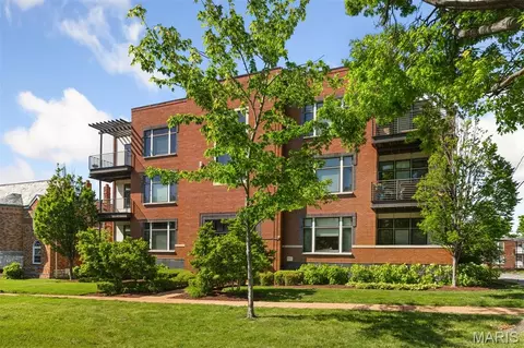 6615 Alamo Ave #3B, Clayton, MO 63105