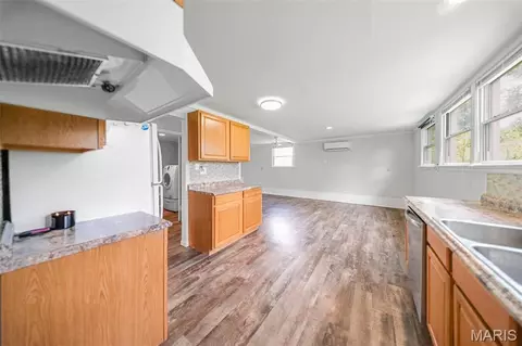 Kitchen - 7 Southview Dr, Rolla, MO 65401 photo 1 of 2
