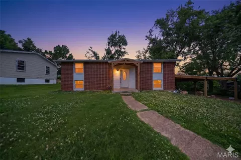 7 Southview Dr, Rolla, MO 65401