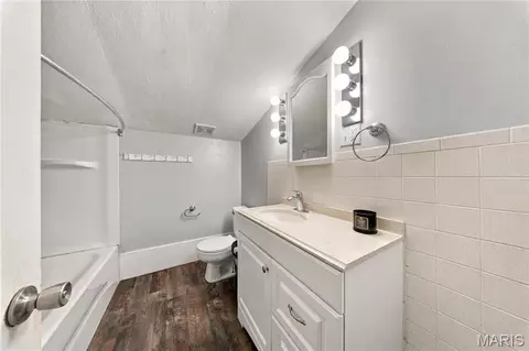 Bath - 7 Southview Dr, Rolla, MO 65401 photo 1 of 2