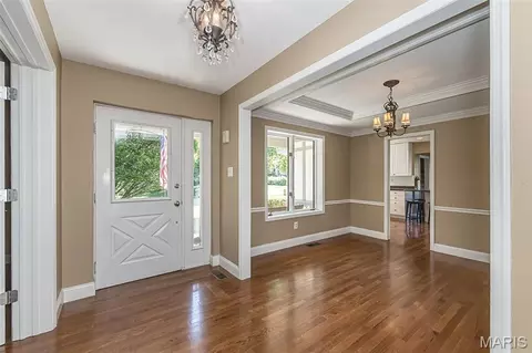 Entry Way - 159 Spring Oaks Dr, Ballwin, MO 63011 photo 1 of 3