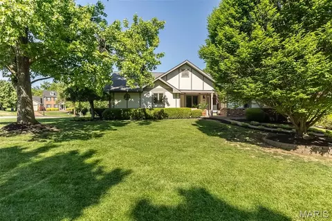 159 Spring Oaks Dr, Ballwin, MO 63011