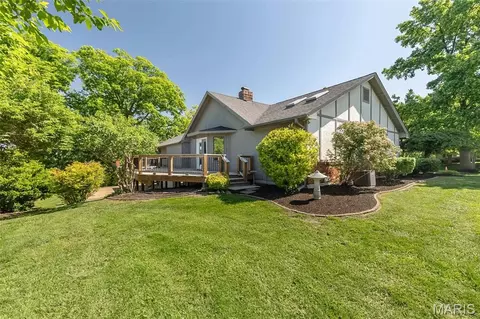 Exterior - 159 Spring Oaks Dr, Ballwin, MO 63011 photo 3 of 11