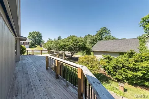 Exterior - 159 Spring Oaks Dr, Ballwin, MO 63011 photo 4 of 11