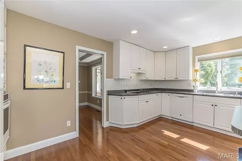Kitchen - 159 Spring Oaks Dr, Ballwin, MO 63011 photo 3 of 5
