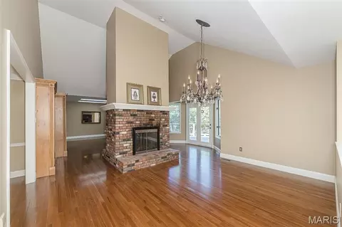 Living - 159 Spring Oaks Dr, Ballwin, MO 63011 photo 7 of 7