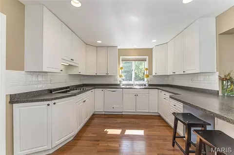 Kitchen - 159 Spring Oaks Dr, Ballwin, MO 63011 photo 2 of 5