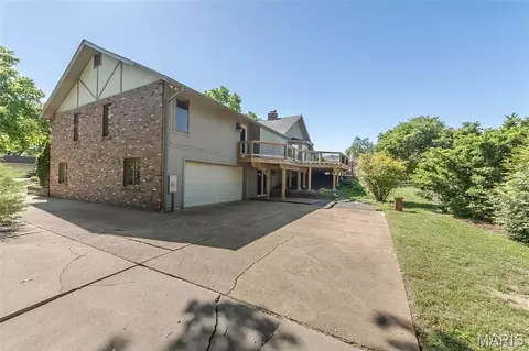 Exterior - 159 Spring Oaks Dr, Ballwin, MO 63011 photo 8 of 11