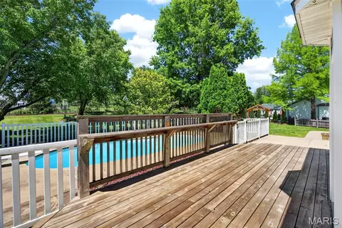 Exterior - 398 Round Tower Dr, Cottleville, MO 63304 photo 4 of 9