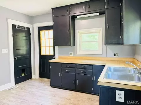 414 Howard St, Jackson, MO 63755 photo 8