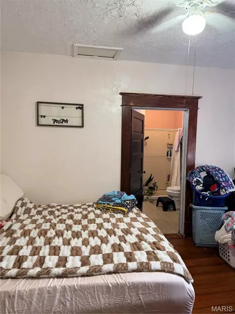 Bedroom - 607 Springfield Rd, Gillespie, IL 62033 photo 1 of 2