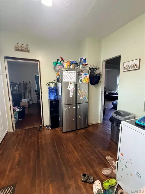 Entry Way - 607 Springfield Rd, Gillespie, IL 62033 photo 1 of 5