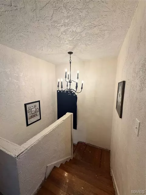 Entry Way - 607 Springfield Rd, Gillespie, IL 62033 photo 5 of 5