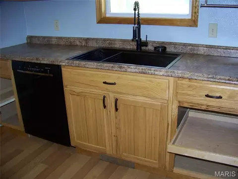 Kitchen - 16355 Walnut Rd, Plato, MO 65552 photo 3 of 5