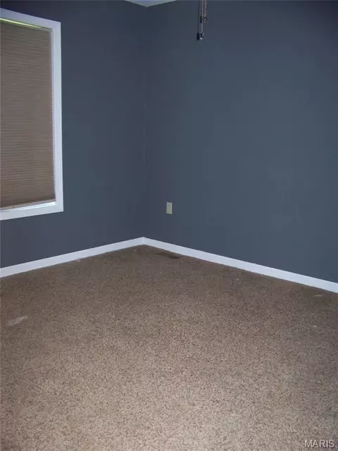 Bedroom - 16355 Walnut Rd, Plato, MO 65552 photo 4 of 4