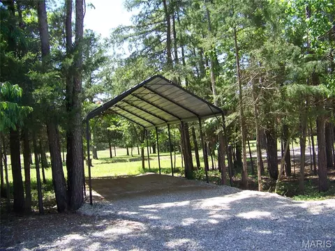 Exterior - 16355 Walnut Rd, Plato, MO 65552 photo 2 of 14