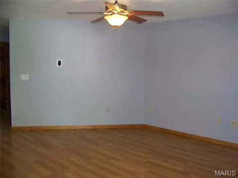 Living - 16355 Walnut Rd, Plato, MO 65552 photo 2 of 5