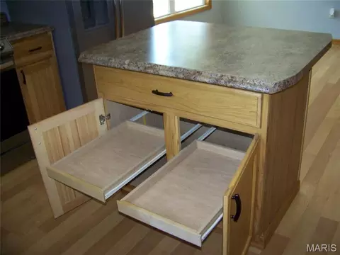 Kitchen - 16355 Walnut Rd, Plato, MO 65552 photo 5 of 5